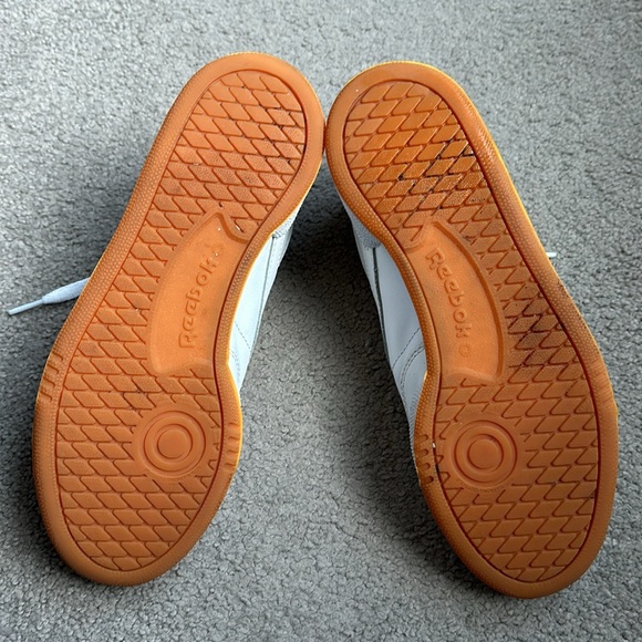 Reebok Women's Club C 85 in White/Light Grey/Gum Size 6.5 - Picture 6 of 7